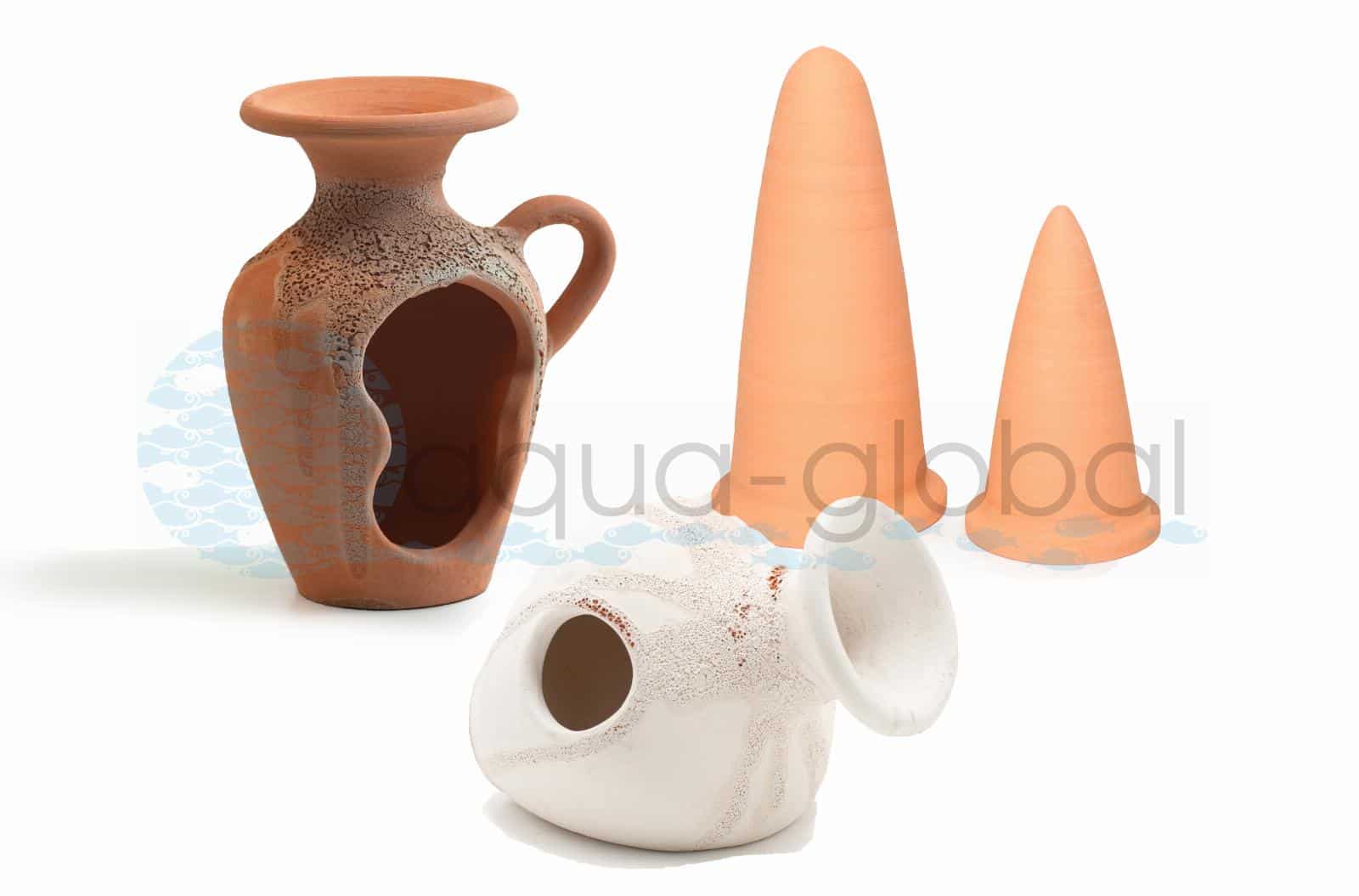 Amphoren und Vasen